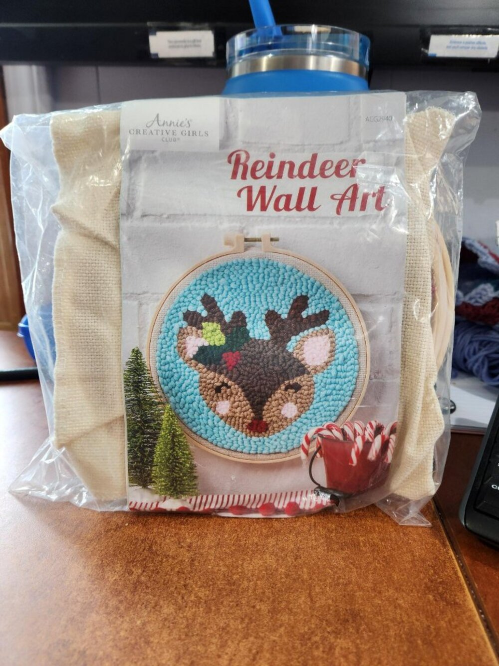 New Sealed Annie's Creative Girls Club Reindeer Wall Art Punch Needle Kit